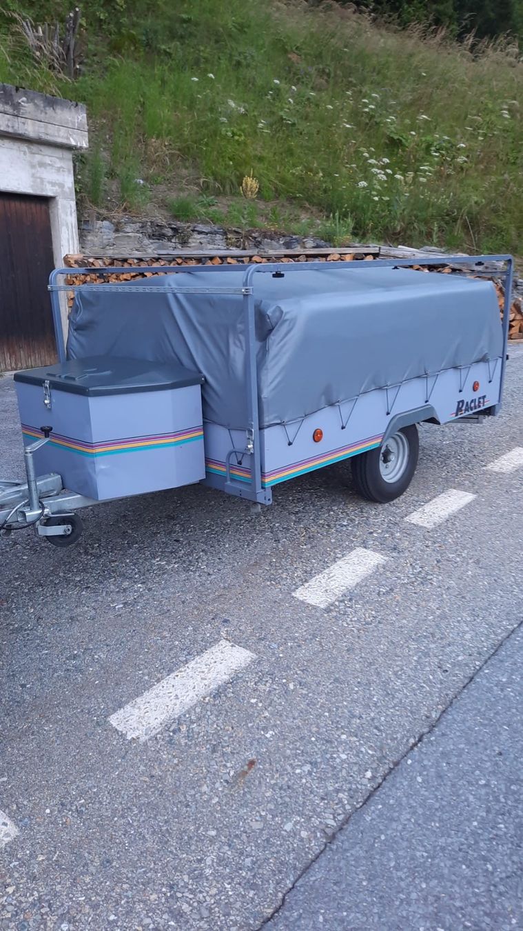 Rimorchi: Zeltklappanhänger – Usato da Gamsen venduto da hclugano79 2