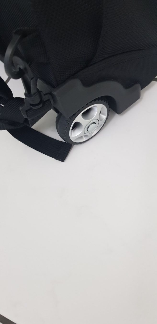 Altro in Aeronautica: Rucksack mit Rollen – Usato da Zürich venduto da fiat72 2