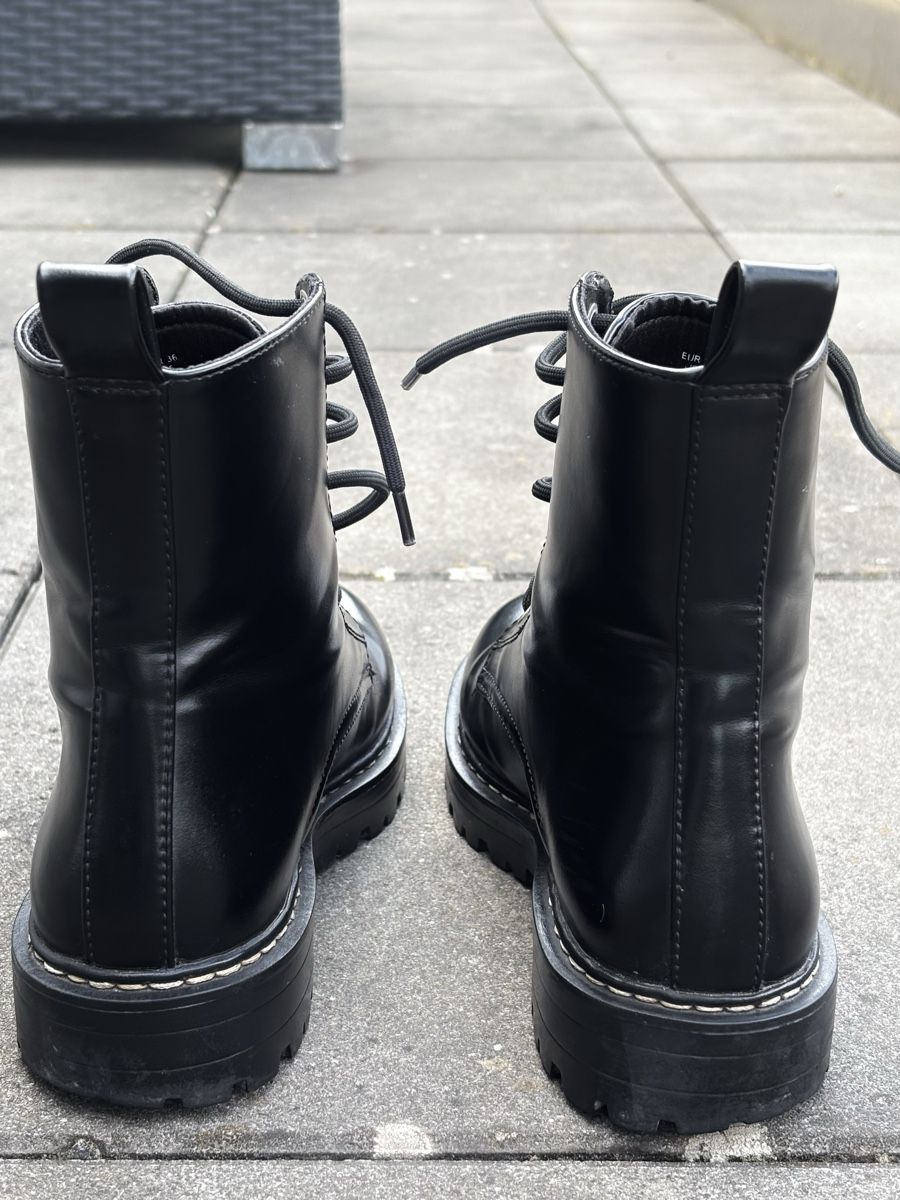 H&M Scarpe da donna: Damenschnürboots, Schwarz, Größe 36 – Usato da Luzern venduto da pis_m77g 2