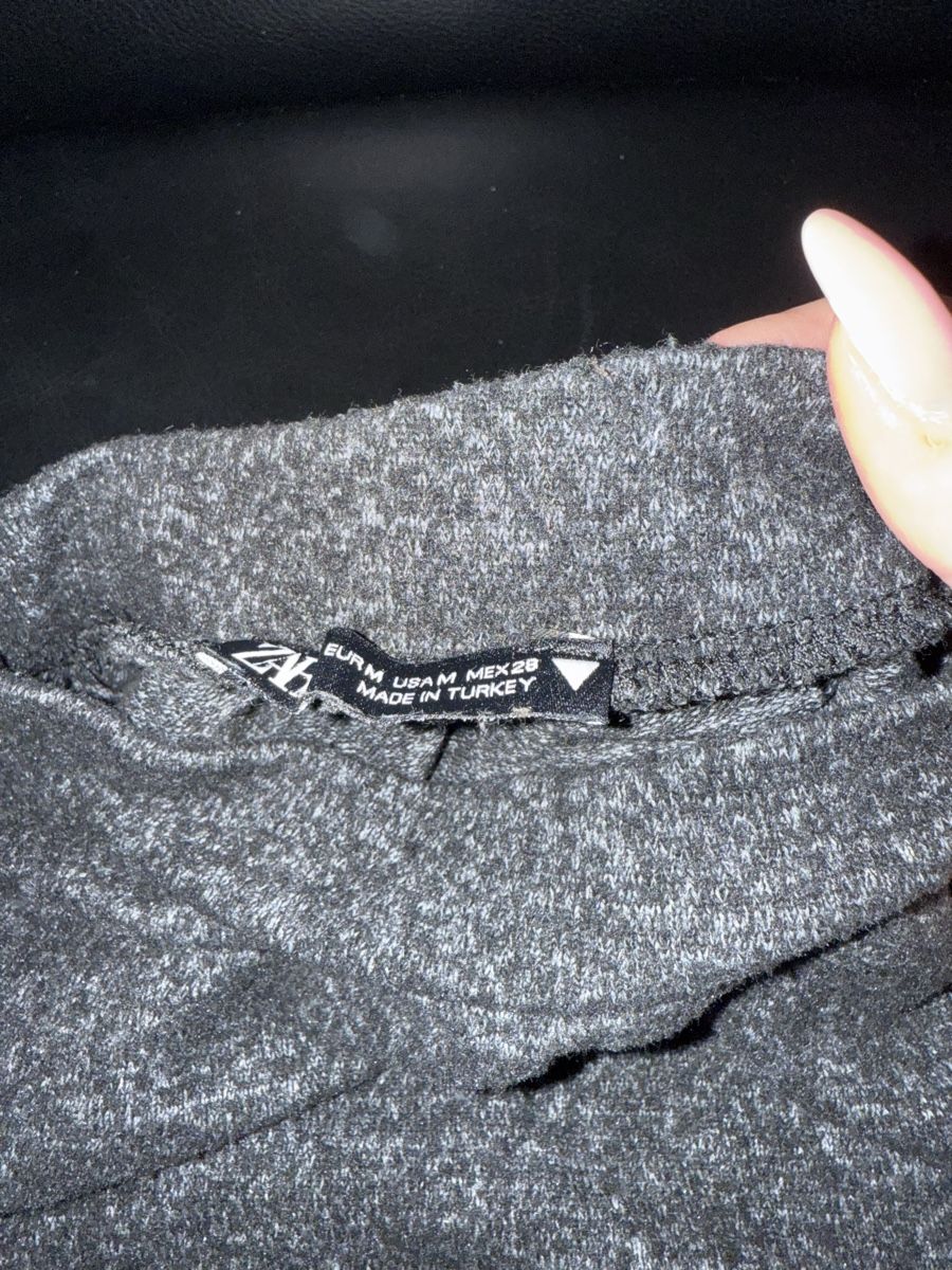 Zara Blusen: Zara Oberteil Dunkelgrau Grösse M, mit Steinchen – Gebraucht aus Winterthur von yar_dpp8 4