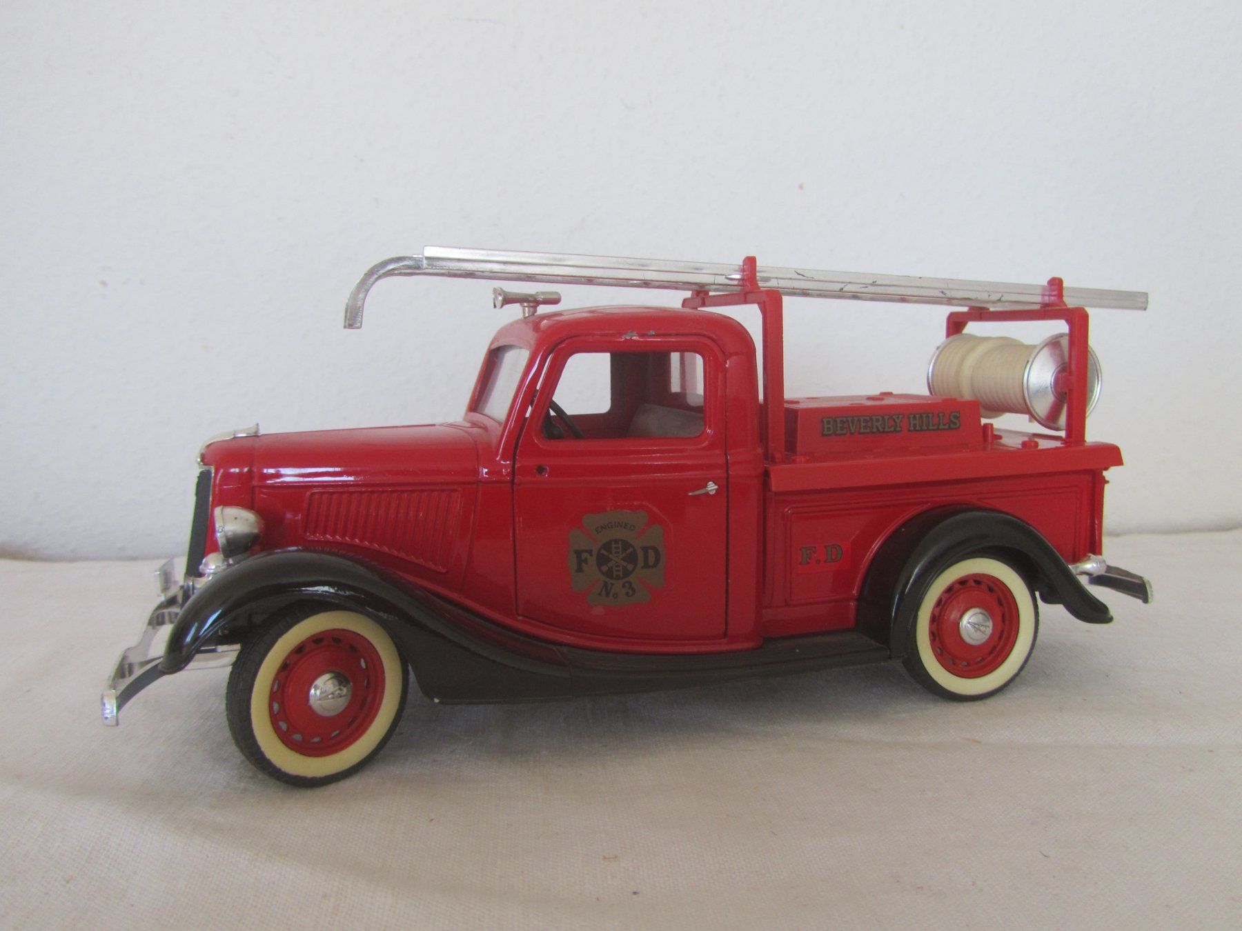 Ford Modellini d'auto: Feuerwehrauto Modellauto, Beverly Hills, Ford V8 – Usato da Seengen venduto da mikelele 6