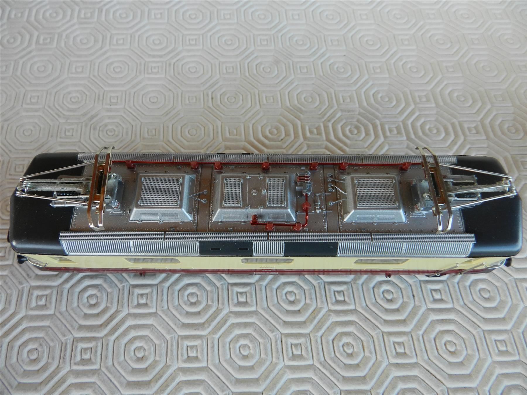 Fleischmann Modellini di ferrovie: FLEISCHMANN H0 AC E-Lok Re 4/4 TEE SBB – Nuovo (secondo la descrizione) da Arzier-Le Muids venduto da elocin83 5