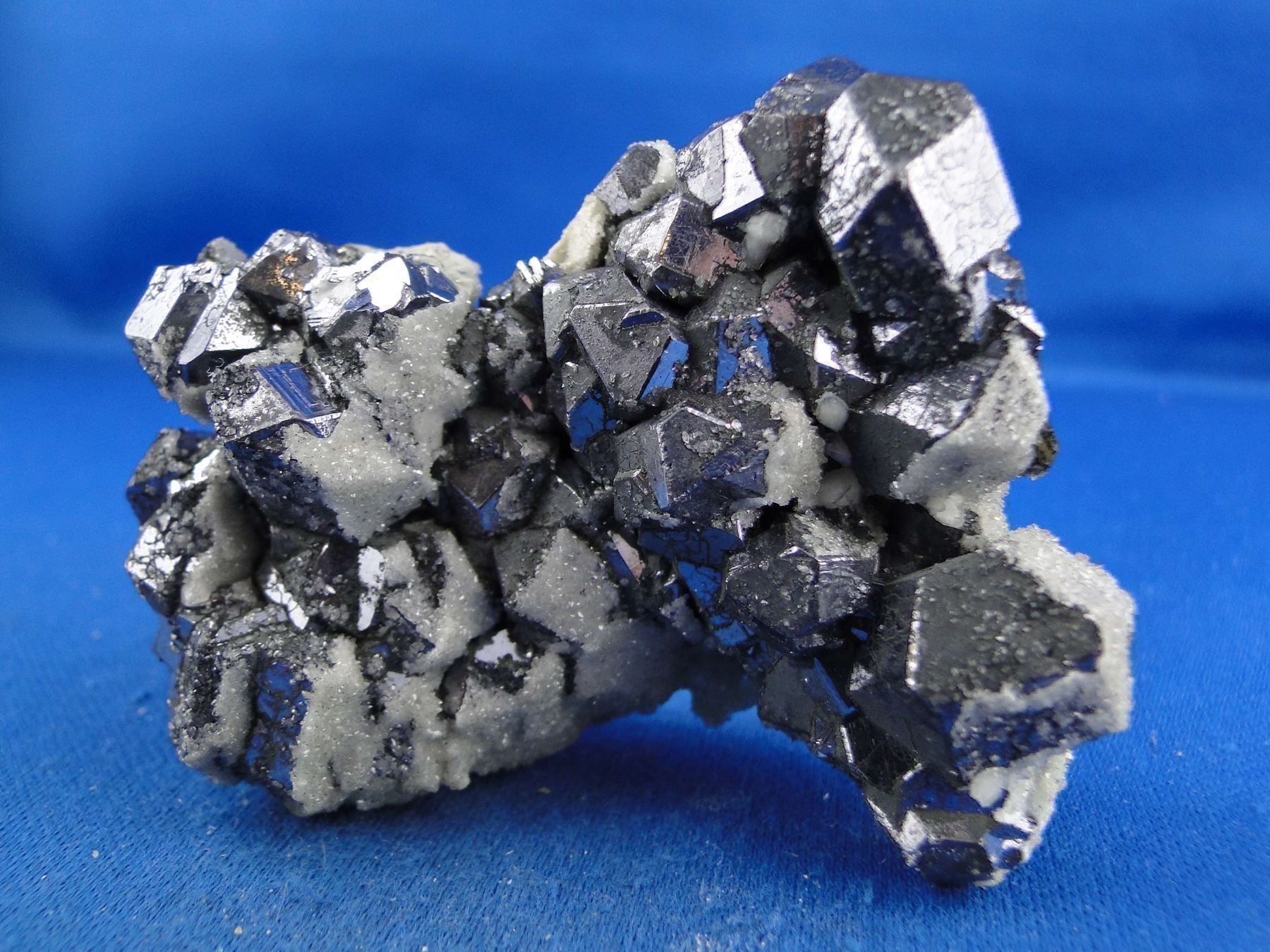 Minerali & Pietre curative: Galena mit Calcit – Usato da Schinznach Bad venduto da Demerald 2
