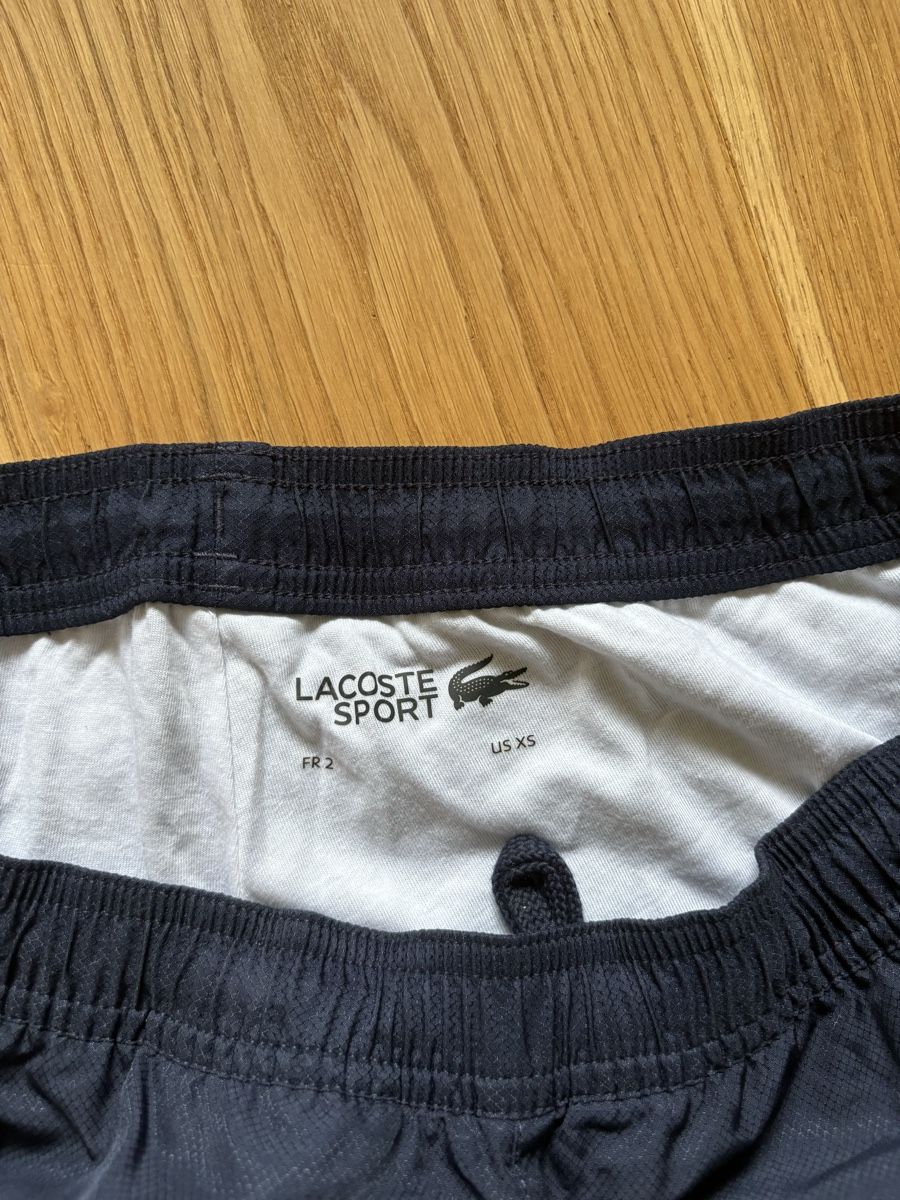 Lacoste Lotti di vestiti: Lacoste Trainer Navyblue Grösse XS – Nuovo (secondo la descrizione) da Erlinsbach venduto da Elchy 3