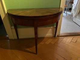 Table demi-lune Directoire en noyer 