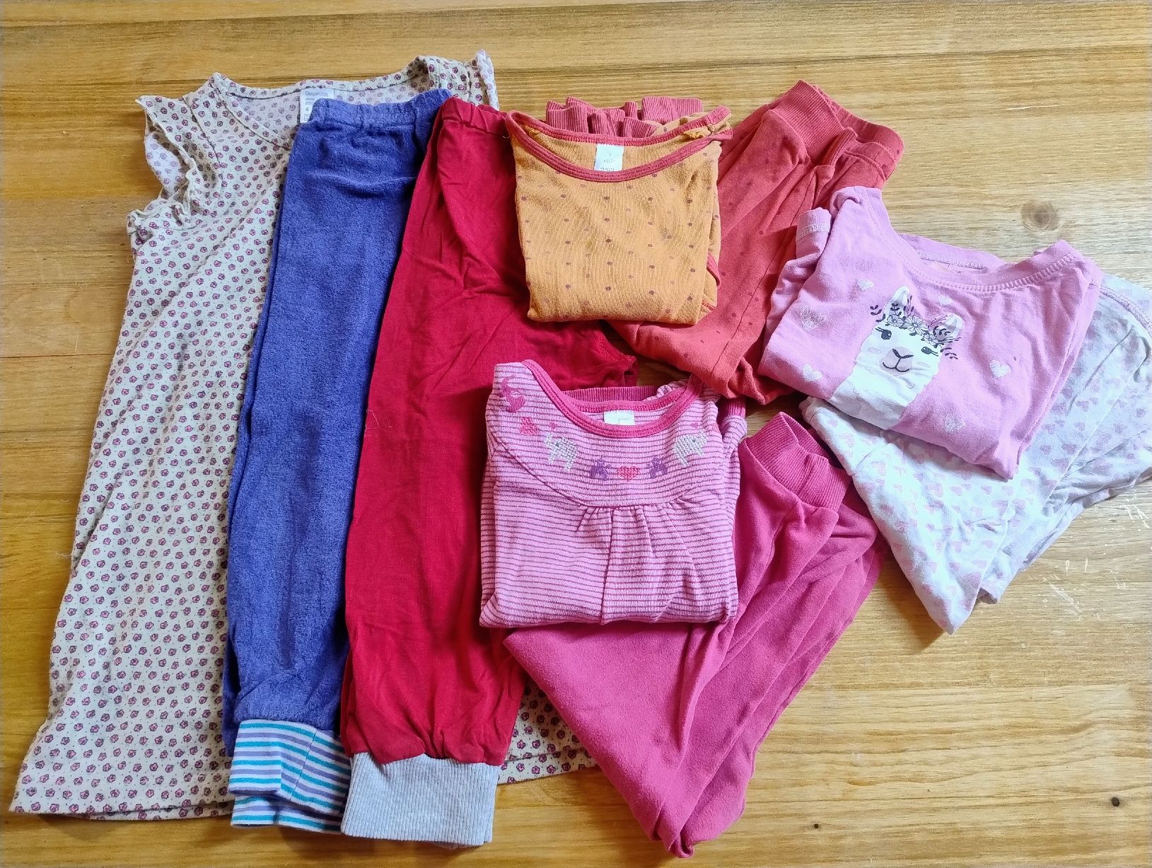 Lotti & Set di vestiti: Kinder Kleiderpaket Mädchen Grösse 92/98 Winter – Usato da Ersigen venduto da she9a 4