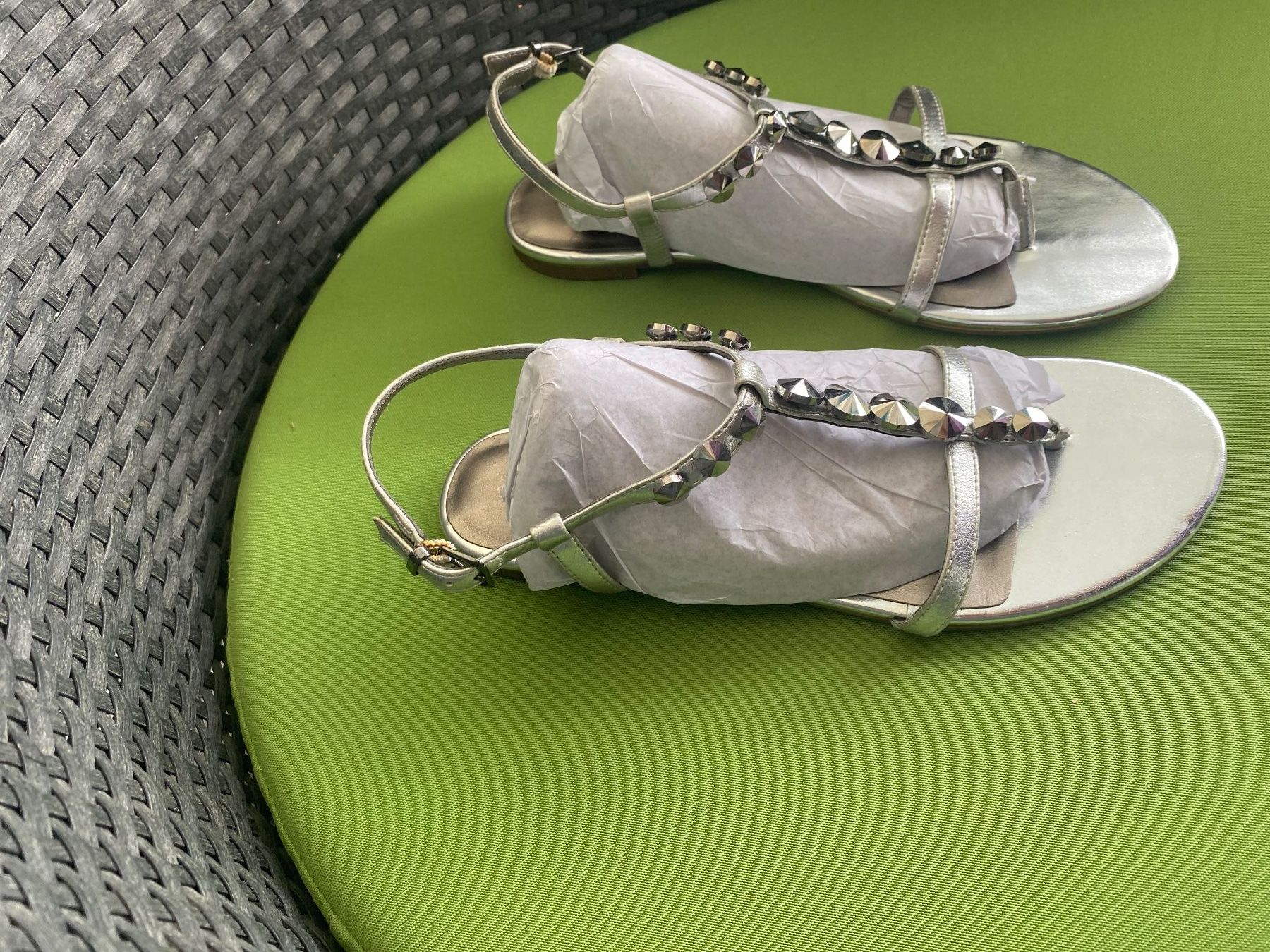 Tamaris Chaussures femmes: SUMMERTIME - stylische/edle Flip-Flops mit Décor, silber, 38 – D'occasion à Winkel par ferrari2022 6