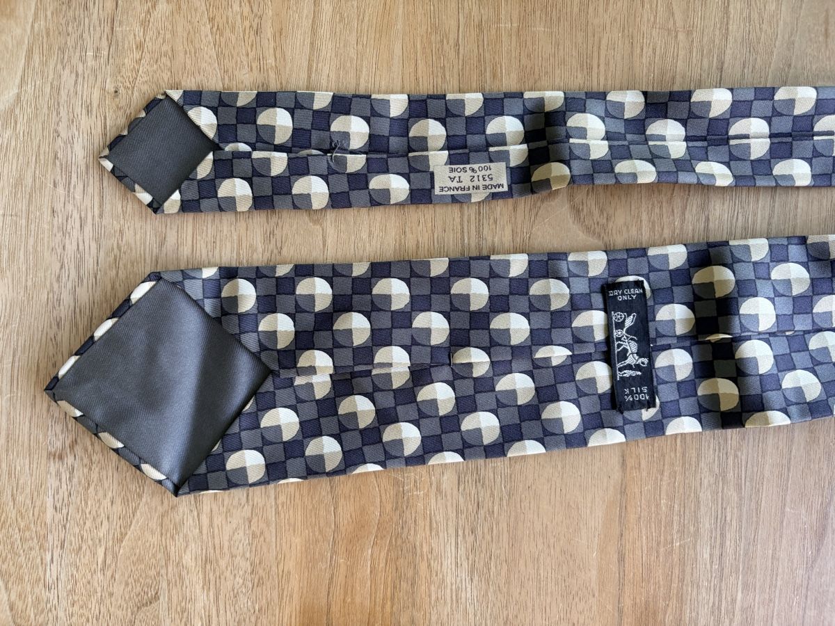 Cravates: Krawatte Hermès  Silk – Neuf (Voir description) à Herrliberg par Mirika 3