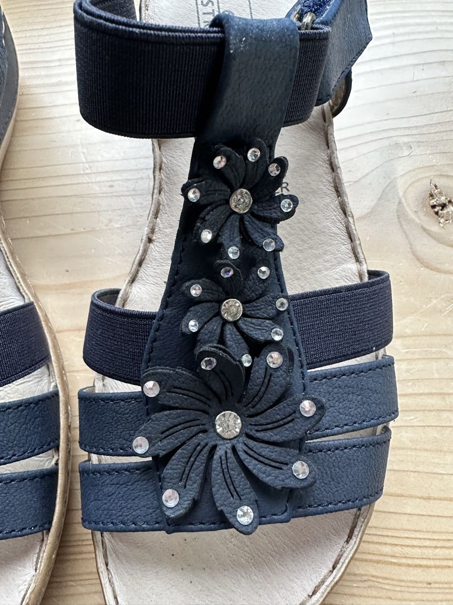 Scarpe da donna: Dunkelblaue Sandaletten – Usato da Ottikon venduto da lo99 1