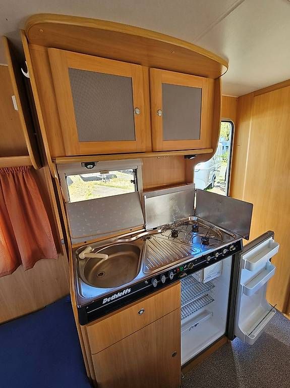 Veicoli da campeggio: A vendre Dethleffs Camper avec auvent 4 saisons – Usato da Belmont-Yverdon venduto da FloridaJeep 4