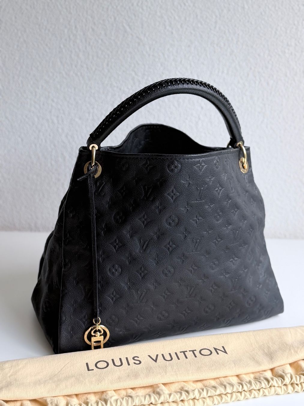 Louis Vuitton Borse da donna: Louis Vuitton Artsy MM – Usato da Reinach AG venduto da gab_8s7m