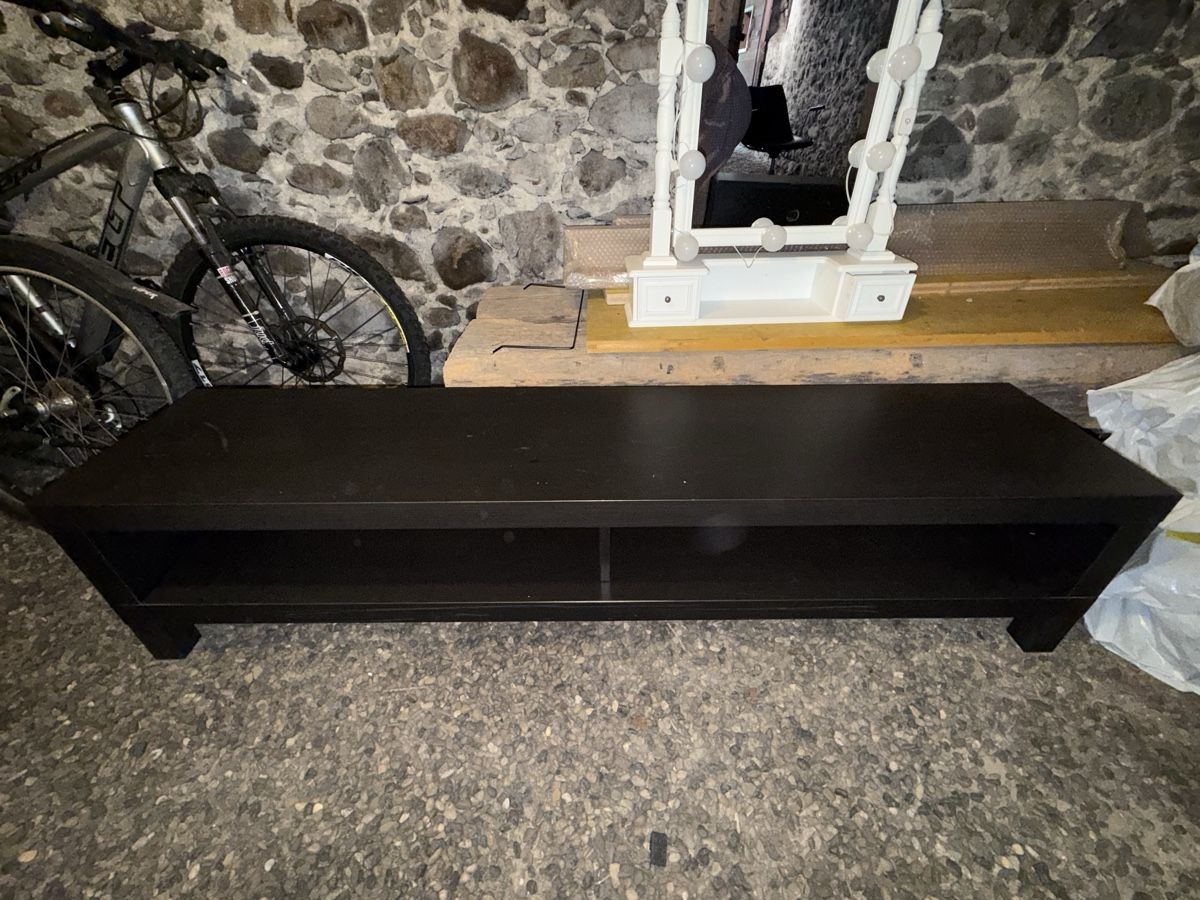 Ikea TV Möbel: TV stand dark brown 140cm used – Gebraucht aus Baar von luc_6ddm