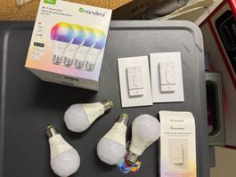 8x Nanoleaf Wi-Fi Smart Bulbs + 2x Switches