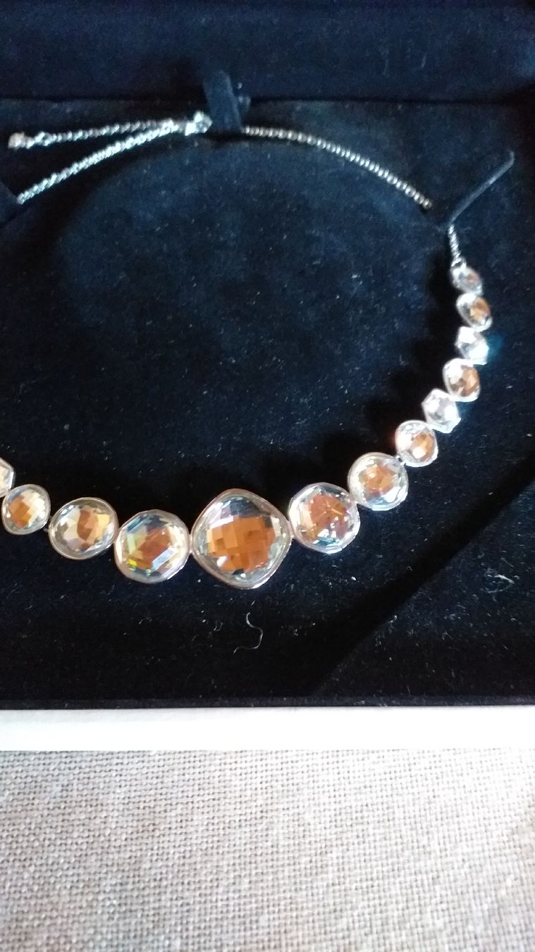 Swarovski Colliers: Swarovski Collier – D'occasion à Wünnewil par 04Blume