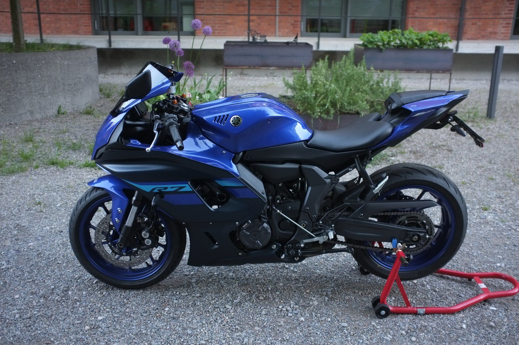 Yamaha Strada: Yamaha YZF-R7 - 2025 - 35kw – Usato da Zürich venduto da jam_2lrx 3