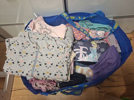 Gr 110/116 Kinderkleider Packet in großer IKEA Tragetasche