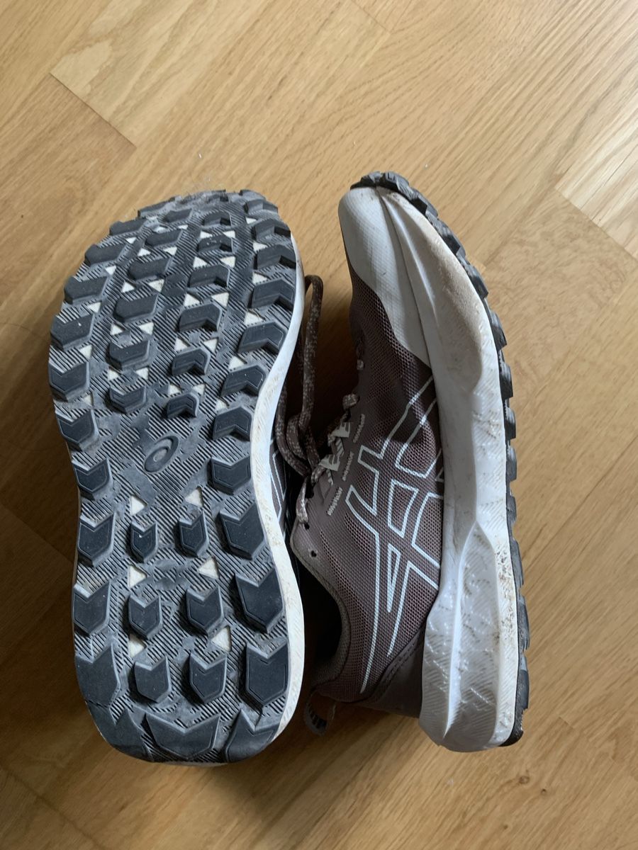 Scarpe da donna: Asics Trailrunningschuhe 37.5 – Usato da Zürich venduto da cyn_yf2n 1