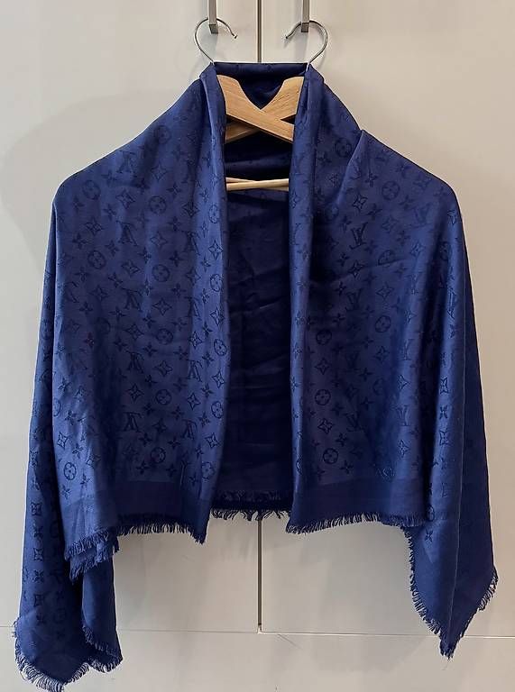 Foulard & Sciarpe: Louis Vuitton Schal MNG BL. Nuit – Usato da Baden venduto da laurent2025 1