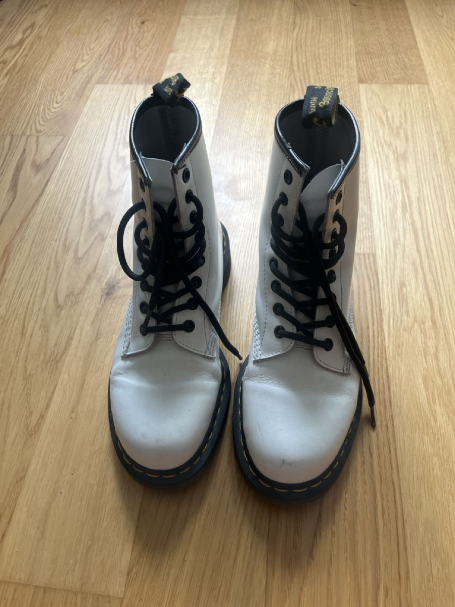 Dr. Martens Scarpe da donna: Dr. Martens Weiss Leder  – Usato da Zürich venduto da ant_pql9 2