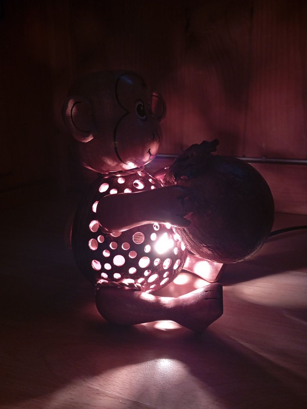 Lampade: Lampe aus Kokosnuss "süsser Affe" II – Nuovo (secondo la descrizione) da Zeneggen venduto da shemesh_ 2
