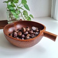 Bol en teck en forme de pomme vintage