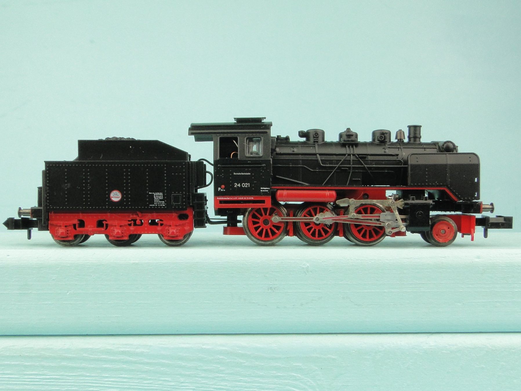 Trix Modelleisenbahnen: Minitrix Spur N BR 24 – Gebraucht aus Bülach von Albitrain 4