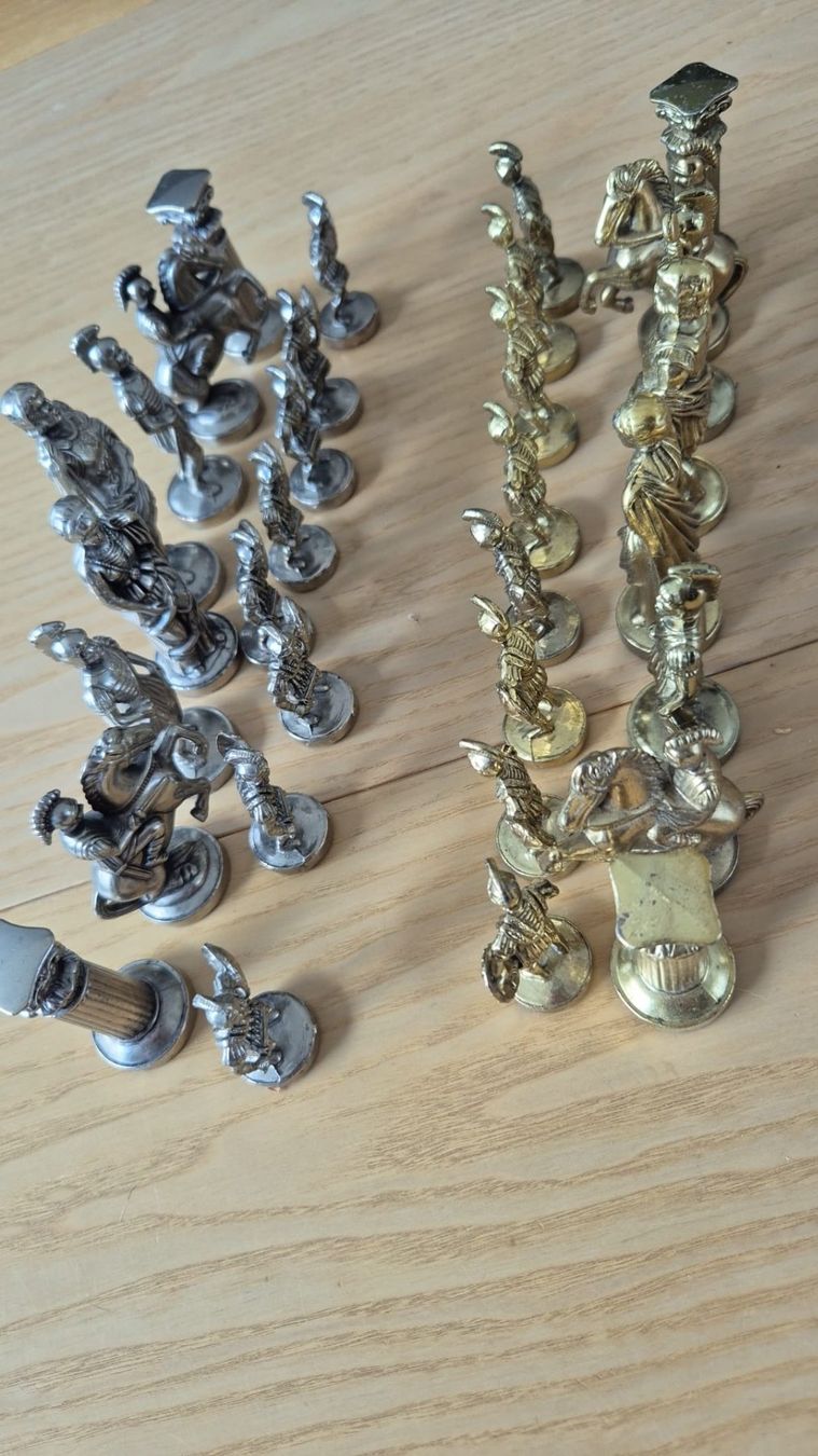 Giochi: Antike Schachfiguren römisch, Messing/Zink – Usato da Zürich venduto da sar_77pl