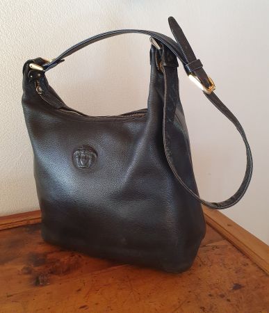 Schwarze Versace Handtasche au Leder