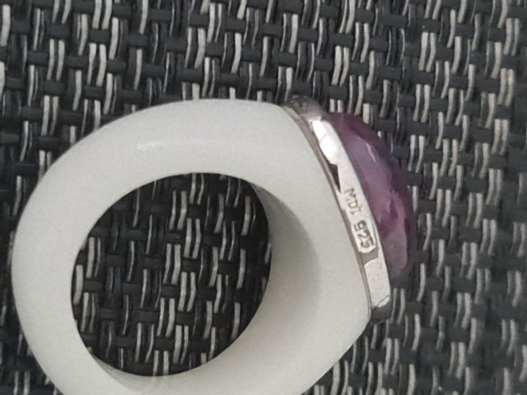 Ringe: YV Silber Ring Halbedelstein Amethist eingefasst in Corian – Neu (gemäss Beschreibung) aus Münchenbuchsee von babilibern 2