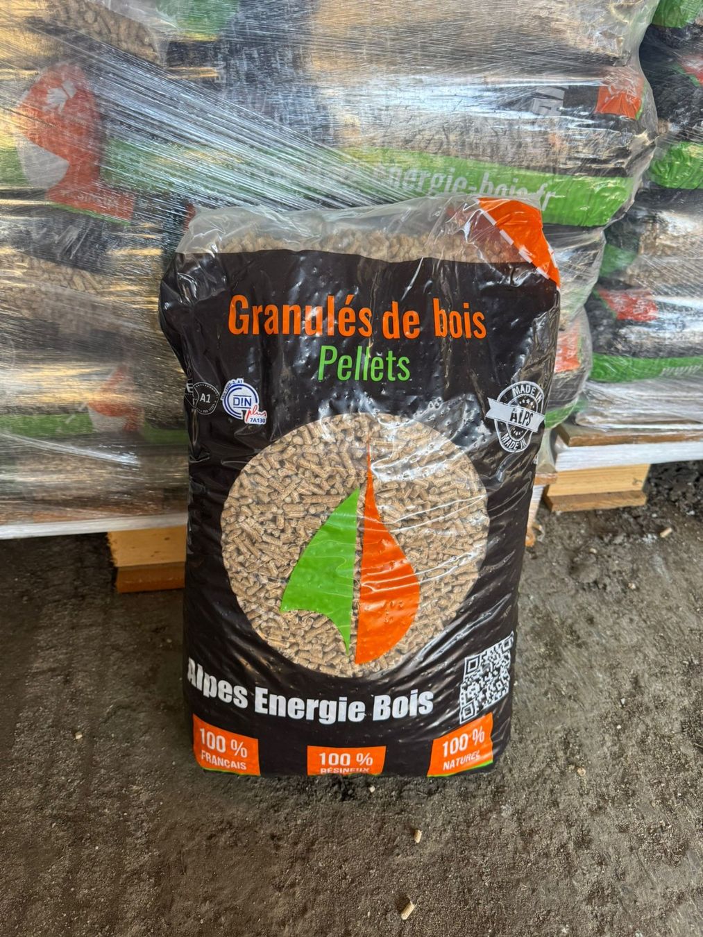 Articoli in legno: Sacs de pellets à vendre – Usato da Vétroz venduto da Polygroup 1