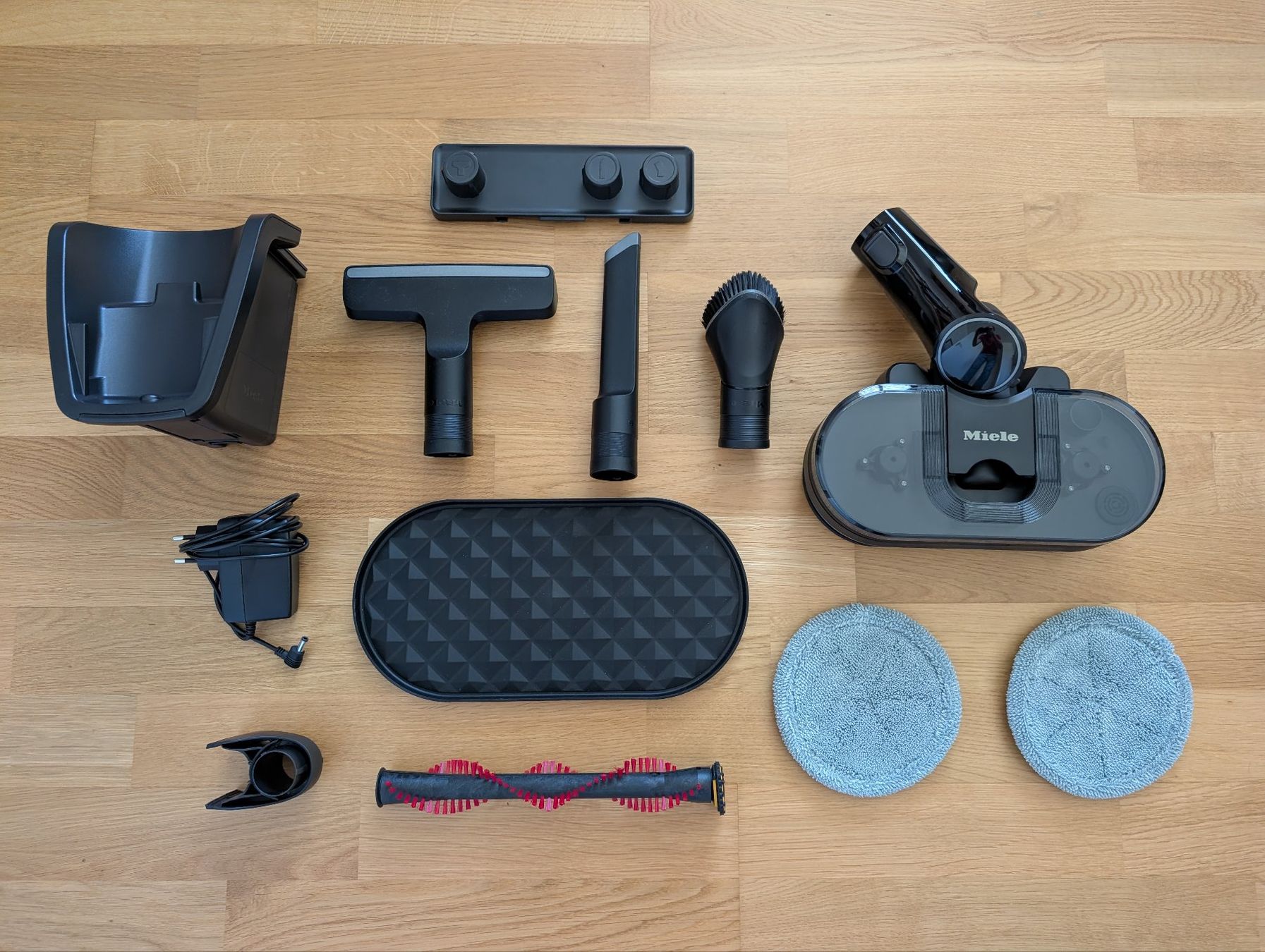 Miele Staubsauger & Zubehör: Miele Triflex HX3 Aqua – Gebraucht aus Bülach von Spaark 8