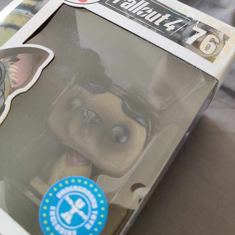 Statuette: Dogmeat Flocked Funko Pop – Usato da Kaiseraugst venduto da RagingLobo 1