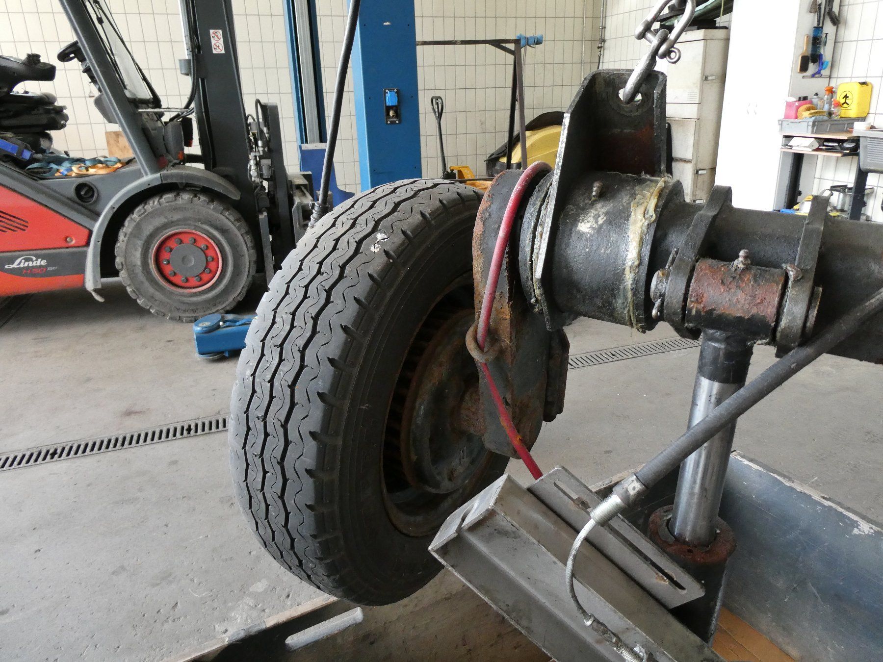 Rimorchi: Lift Achse Hydraulisch – Usato da Küssnacht am Rigi venduto da Ueliueli0 2