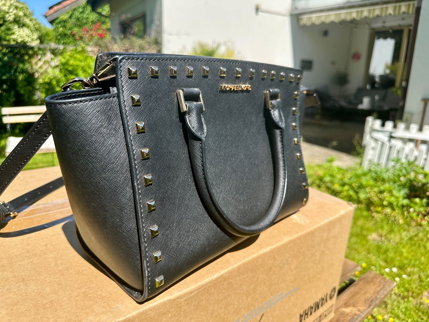 Michael Kors Taschen für Damen: Michael Kors Selma Crossbody Tasche – Gebraucht aus Effretikon von SILVIUASANDEI 1