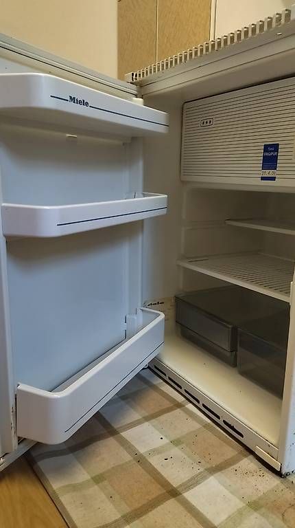 Frigoriferi: Frigorifero da incasso  – Usato da Ponto Valentino venduto da Mercante33 2