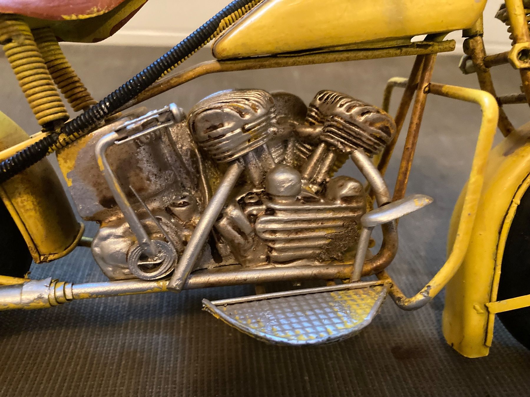 Kit di modellismo & Modellini statici: Harleymodell aus massivem Material – Nuovo e nell'imballaggio originale da Wildegg venduto da Rider59 5