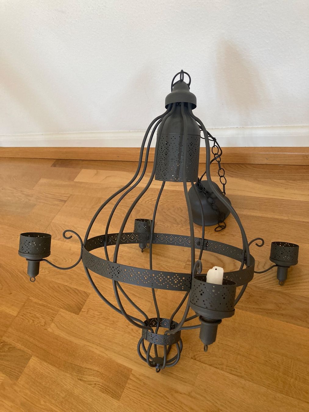 Ikea Lustres & lampes de plafonds: Kronleuchter – D'occasion à Birsfelden par S.Zahno 1