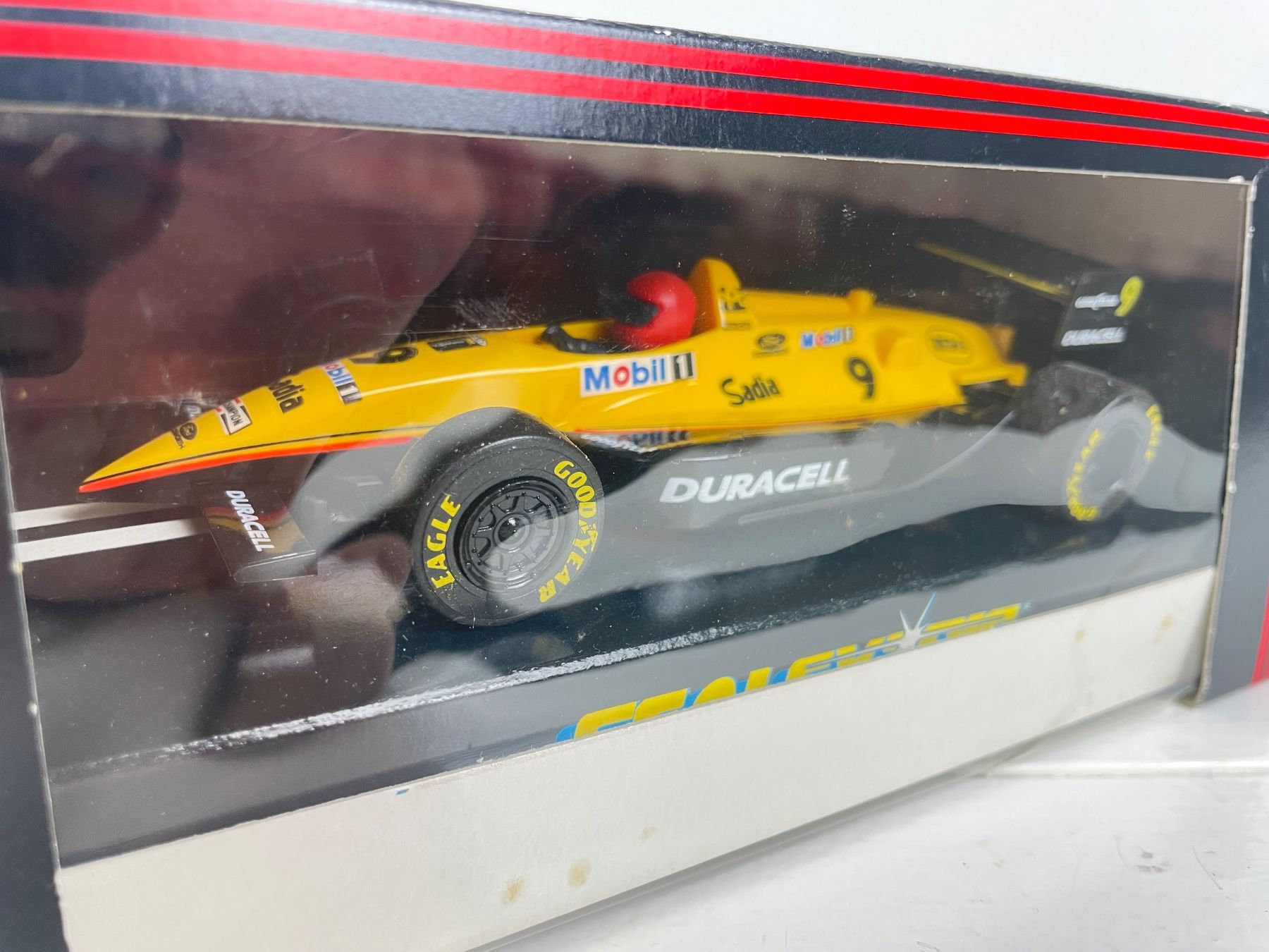 Carrera Piste: Scalextric C194 Team Duracell #9 – Nuovo (secondo la descrizione) da Genthod venduto da lightyear63 1