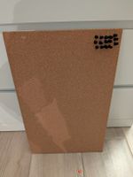 IKEA Pinnwand aus Kork (Gebrauchsspur/Mangel an Ecke)