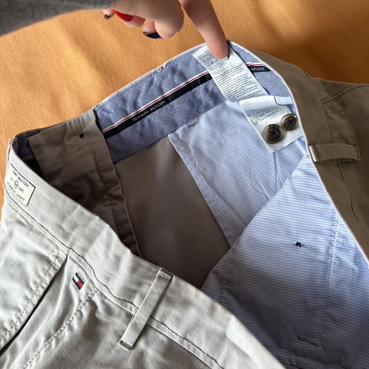 Tommy Hilfiger Hosen: Tommy Hilfiger Shorts – Neu (gemäss Beschreibung) aus Wallisellen von Last_Chance_Sale 4