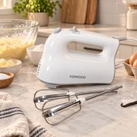 Writing Titel: Kenwood Handmixer weiss inkl. 2 Rührbesen