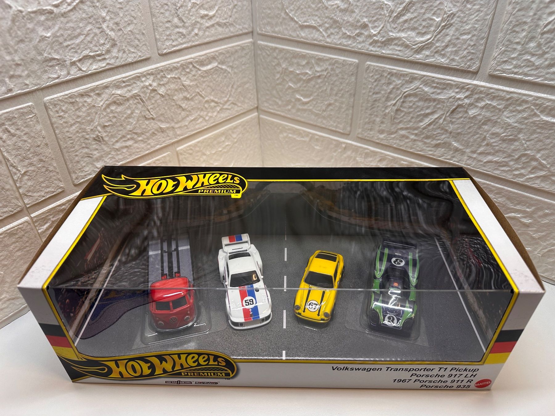 Hot Wheels Modellini d'auto: HotWheels Premium Diorama Porsche – Nuovo e nell'imballaggio originale da Winterthur venduto da CollectorOfDiecast 1