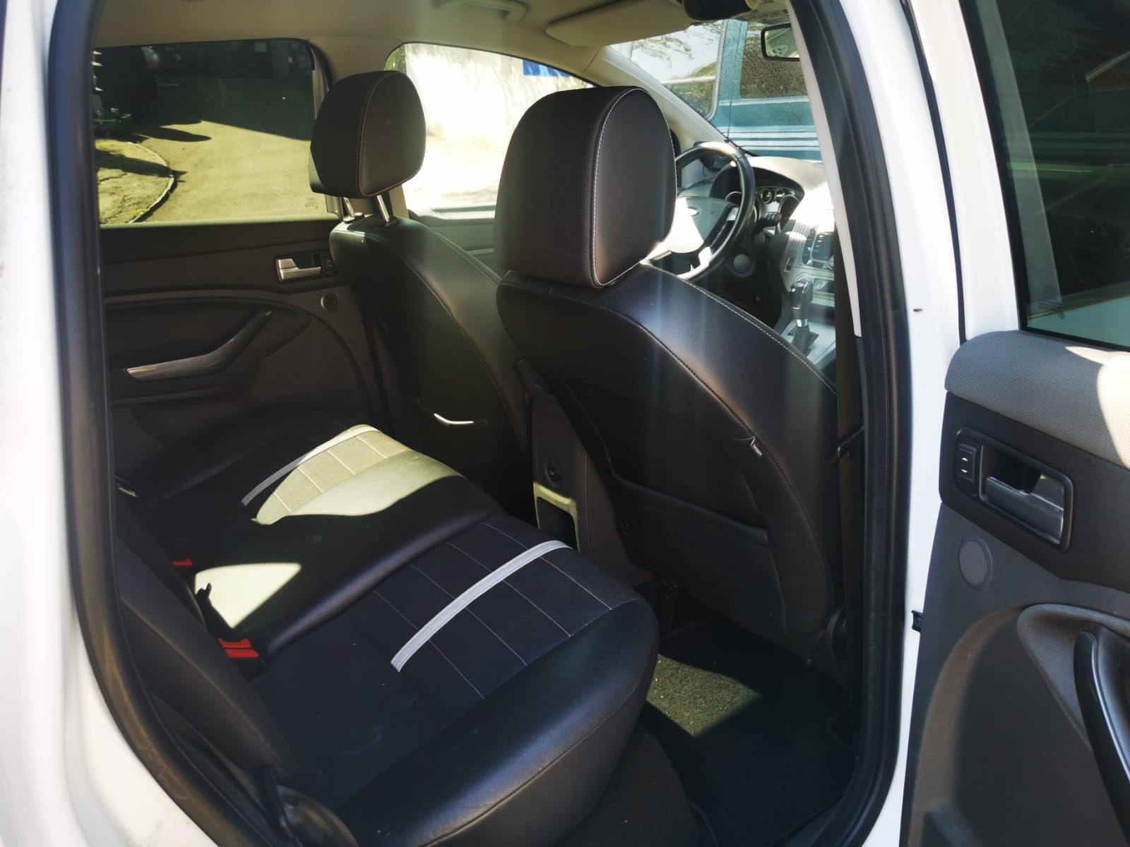 Ford Automobili: Ford Kuga 2.0 TCDI 4x4 – Usato da Gossau SG venduto da rotestahlsau 8
