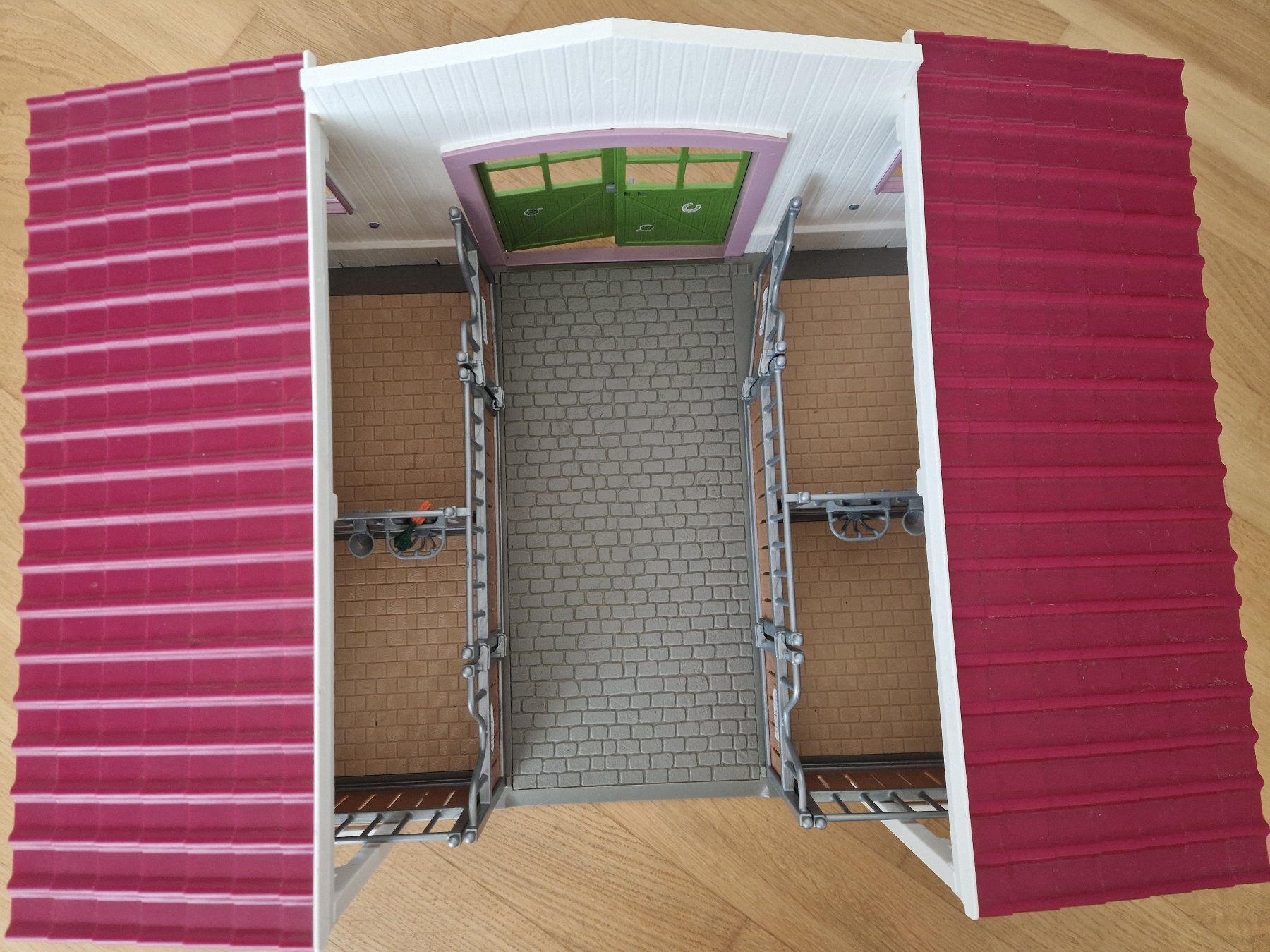 Schleich Spielzeuge: Schleich 💥  Grosser Schleich Stall – Gebraucht aus Gossau SG von dolores_x 3