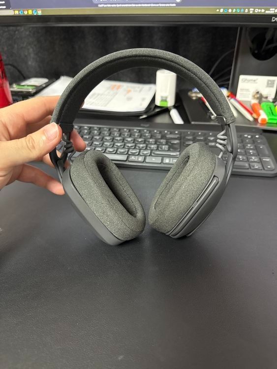 Logitech Zone Vibe 100 1