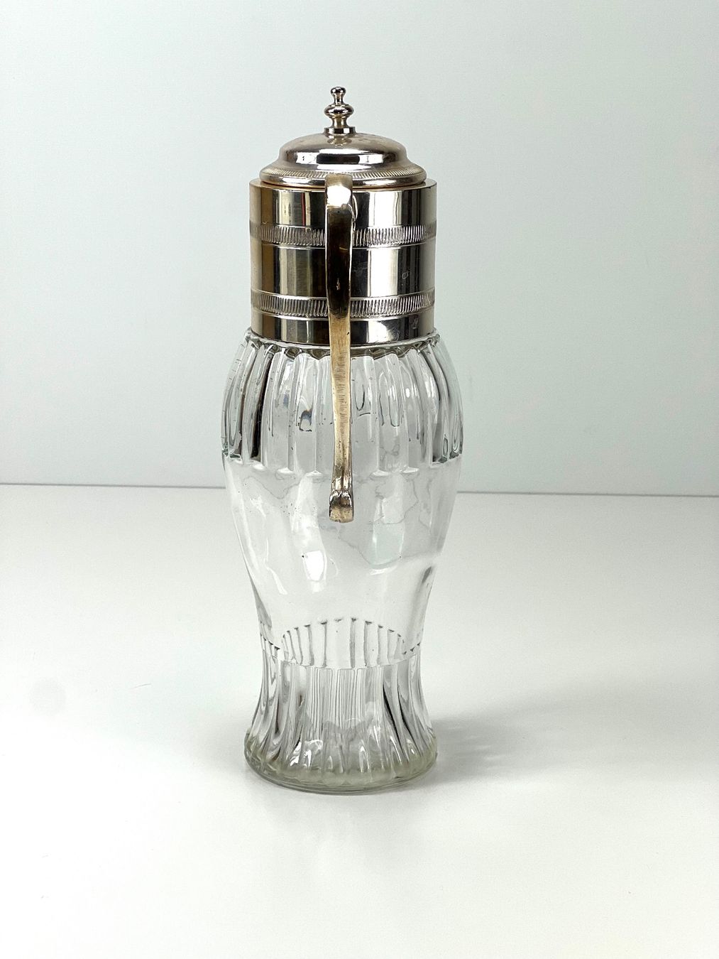 Carafes: Vintage Glaskaraffe Weinkaraffe mit Deckel versilbert – D'occasion à Zürich par Arche_Brockenhaus 4