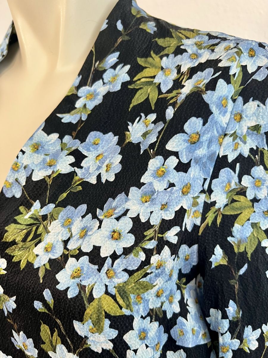 Escada Robes: Escada Kleid Seide Blumenmuster Gr 38 – D'occasion à Basel par Bettybooo 1