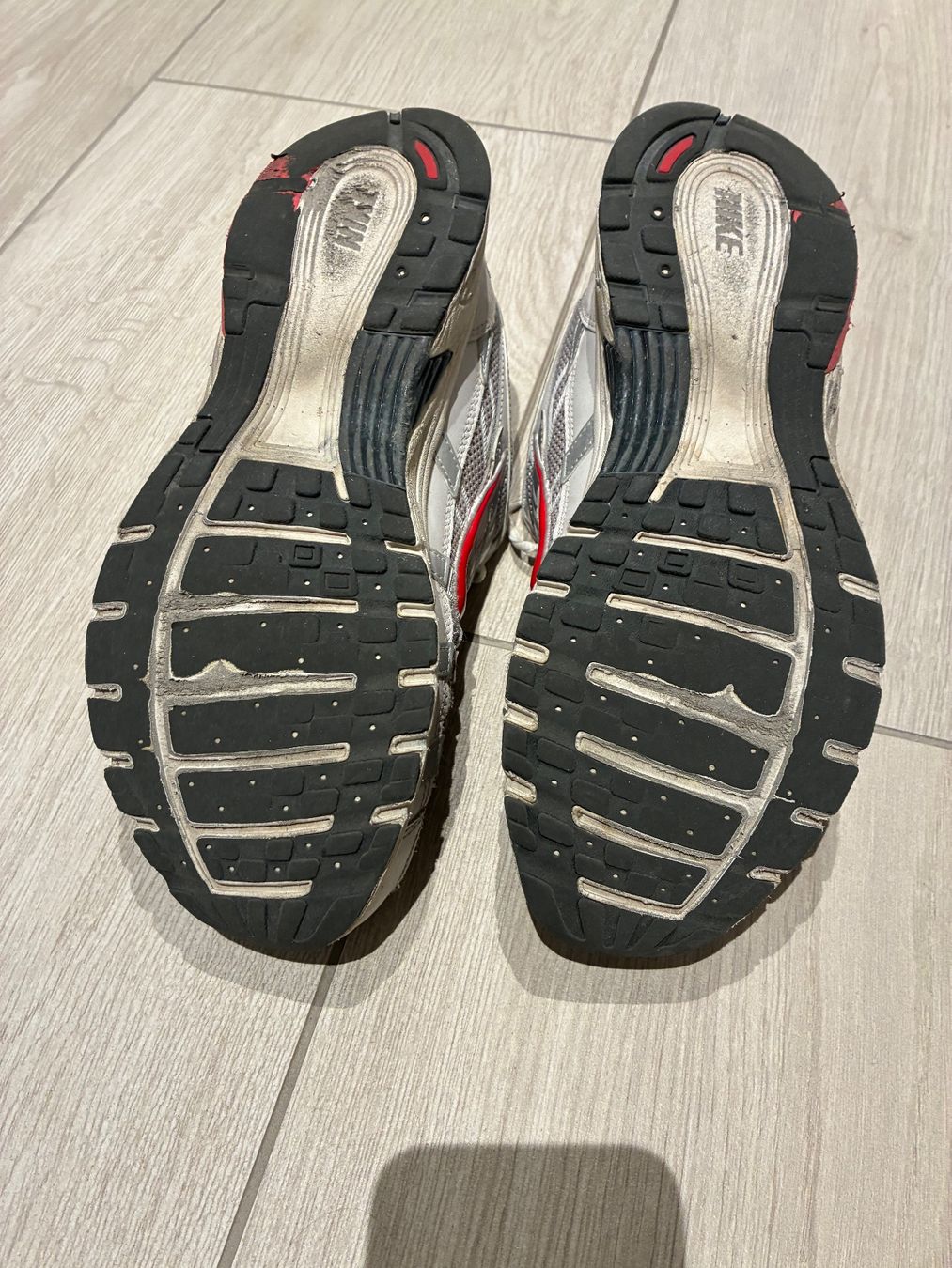Nike Scarpe da uomo: Nike Sneaker P-6000 silber rot – Usato da Henggart venduto da escorpio0511 4