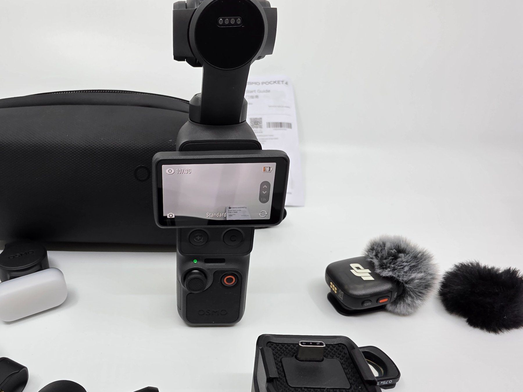 DJI Camcorder: DJI Osmo Pocket 4 Creator Combo – Gebraucht aus Ostermundigen von filewv 4