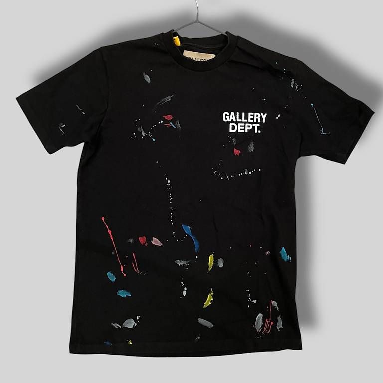 T-shirt: Gallery Dept t-shirt M – Usato da Basel venduto da Leo_6qtr